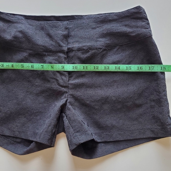 HL SHORTS - Picture 13 of 14